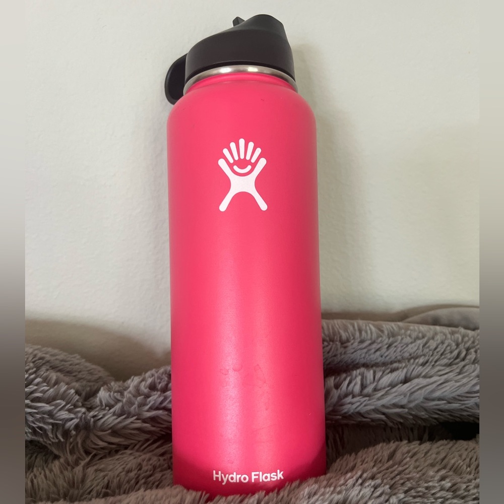 Pink 32 oz. Hydroflask with Wide Mouth Straw Lid